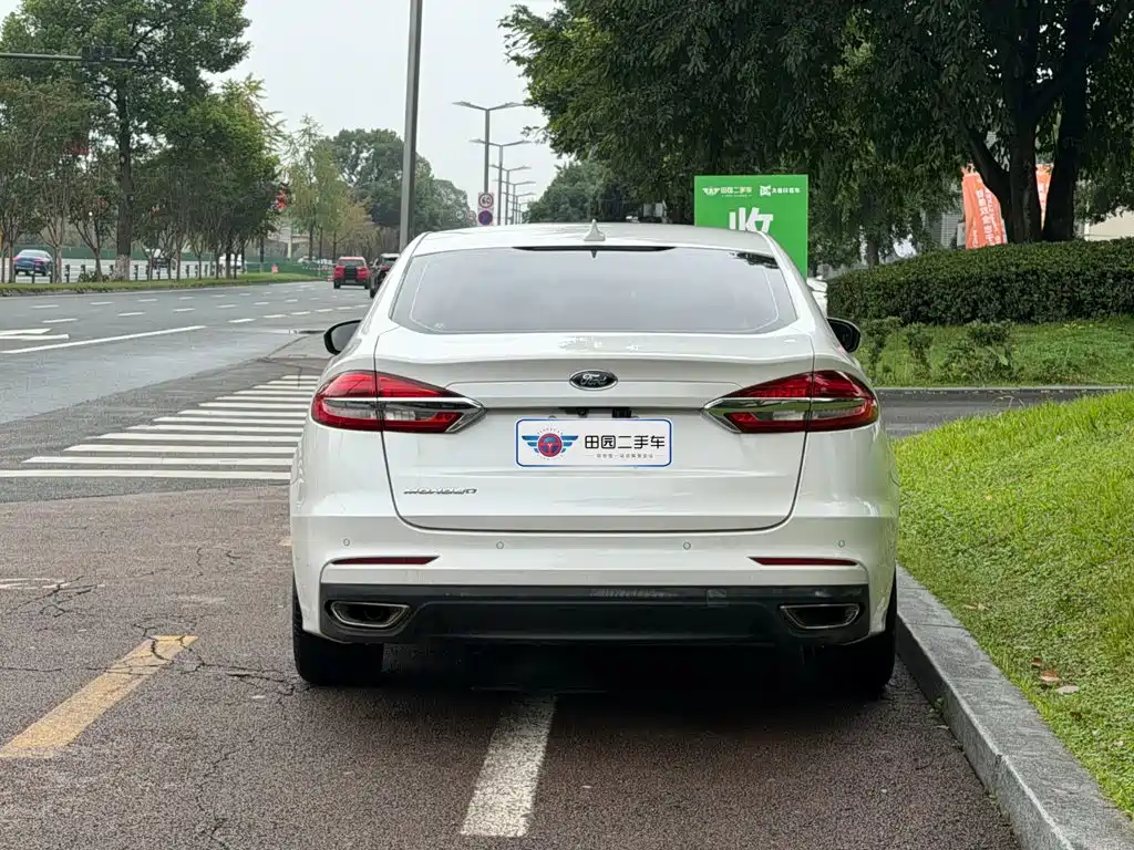 Ford Mondeo — миниатюра 5