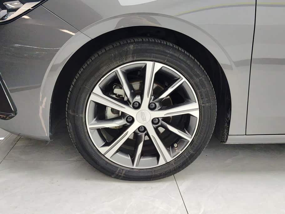 Honda Fit 1.5 л 2024 г. Серебристо-серый, пробег 37500 км