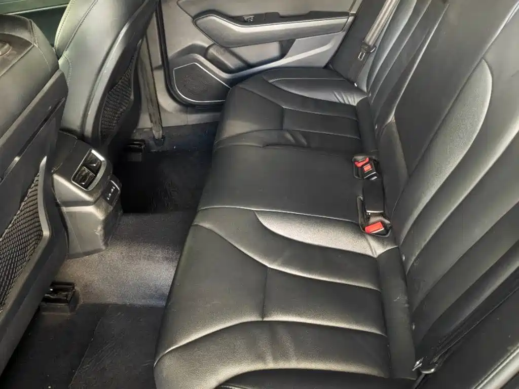 Hongqi Hongqi H5 — миниатюра 8