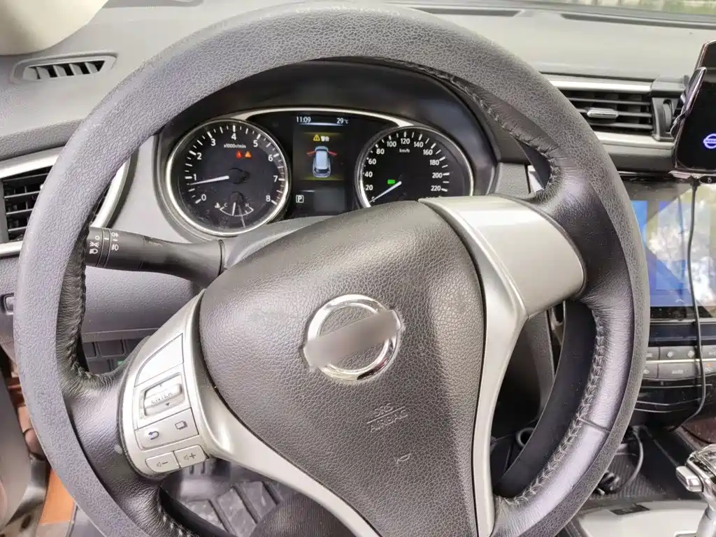 Nissan X-Trail — миниатюра 3
