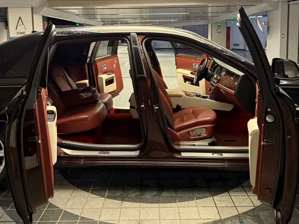Rolls-Royce Ghost — миниатюра 6