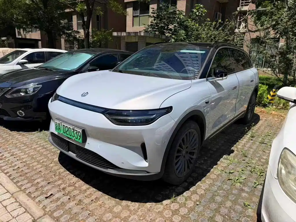 Leapmotor C11