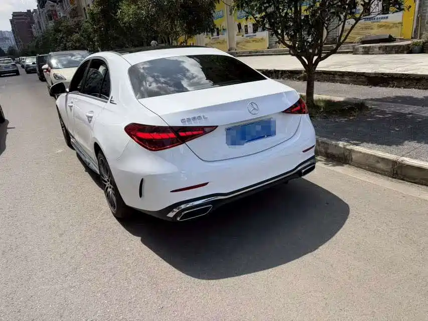 Mercedes-Benz C-Class — миниатюра 3