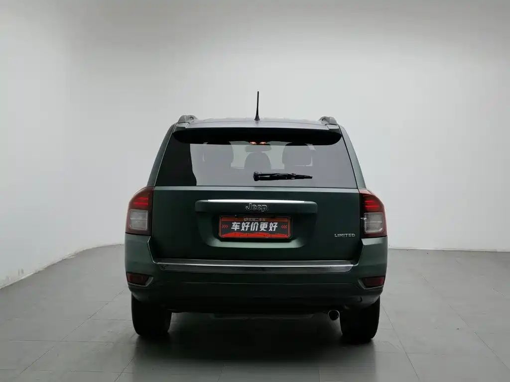 Jeep Compass (Import) — миниатюра 4