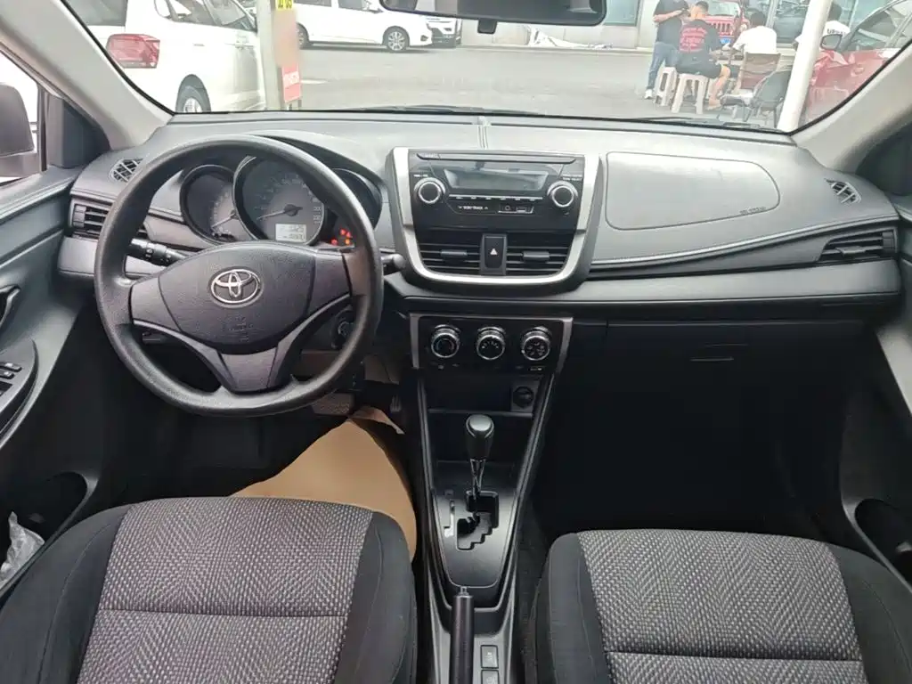Toyota Vios FS — миниатюра 10