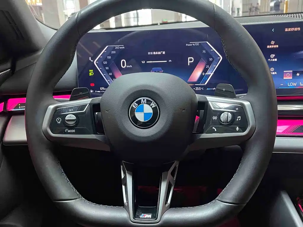BMW 5 Series — миниатюра 8