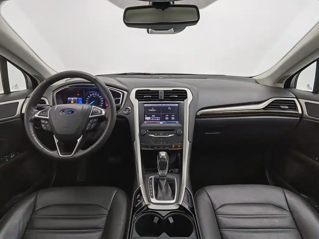Ford Mondeo 2013 2.0L GTDi200 Luxury
