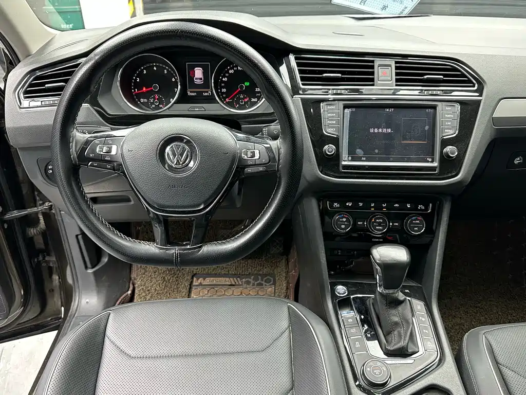 Volkswagen Tiguan L — миниатюра 11