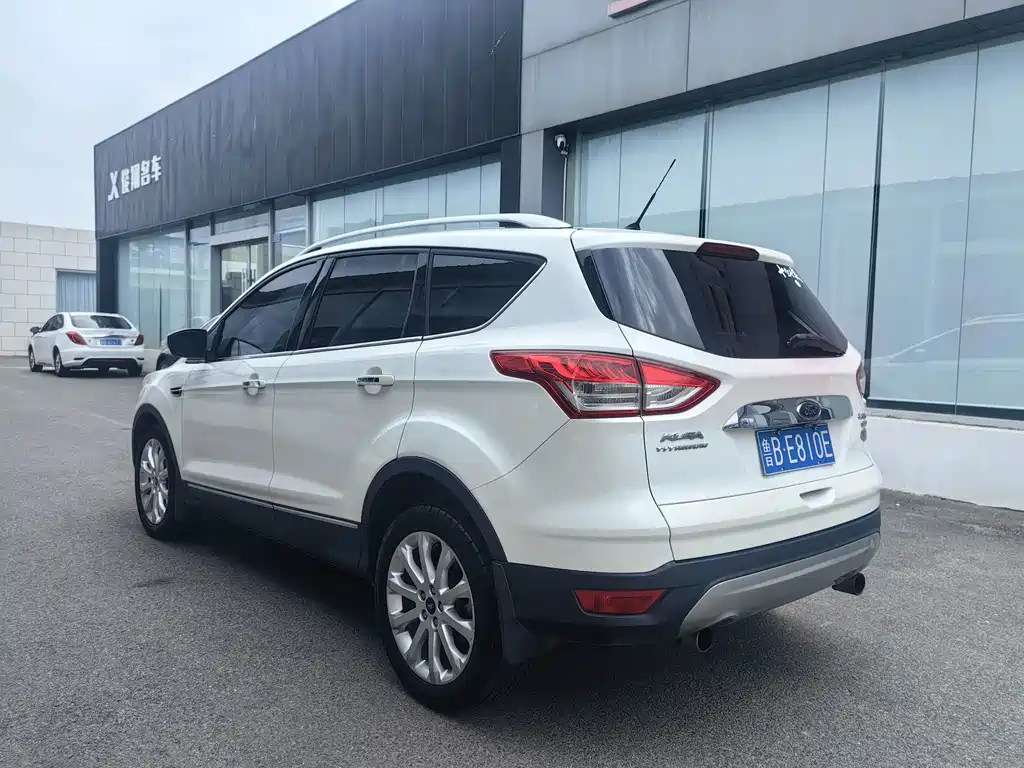 Ford Kuga — миниатюра 6