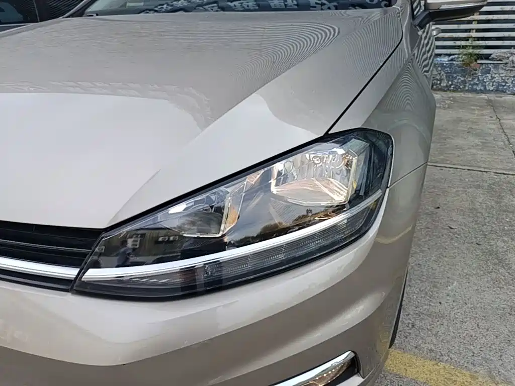 Volkswagen Golf — миниатюра 24