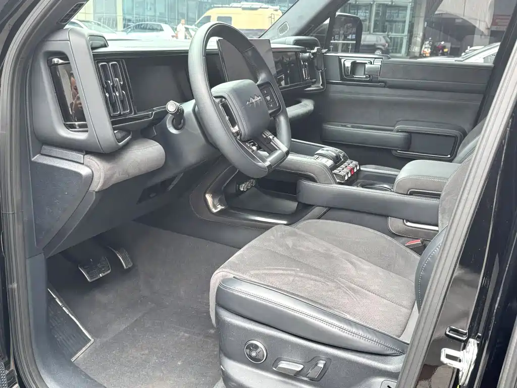 Fangchengbao Leopard 5 5 2023 Flagship