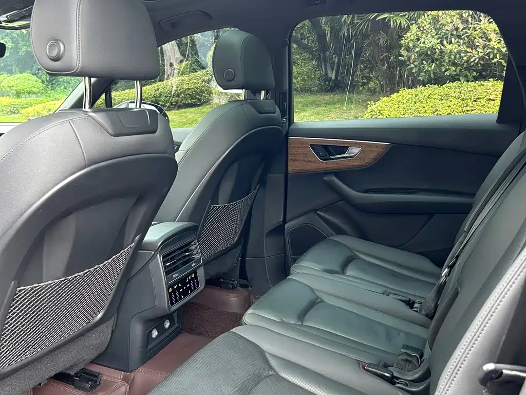Audi Q7 2024 55 TFSI quattro S line Sport