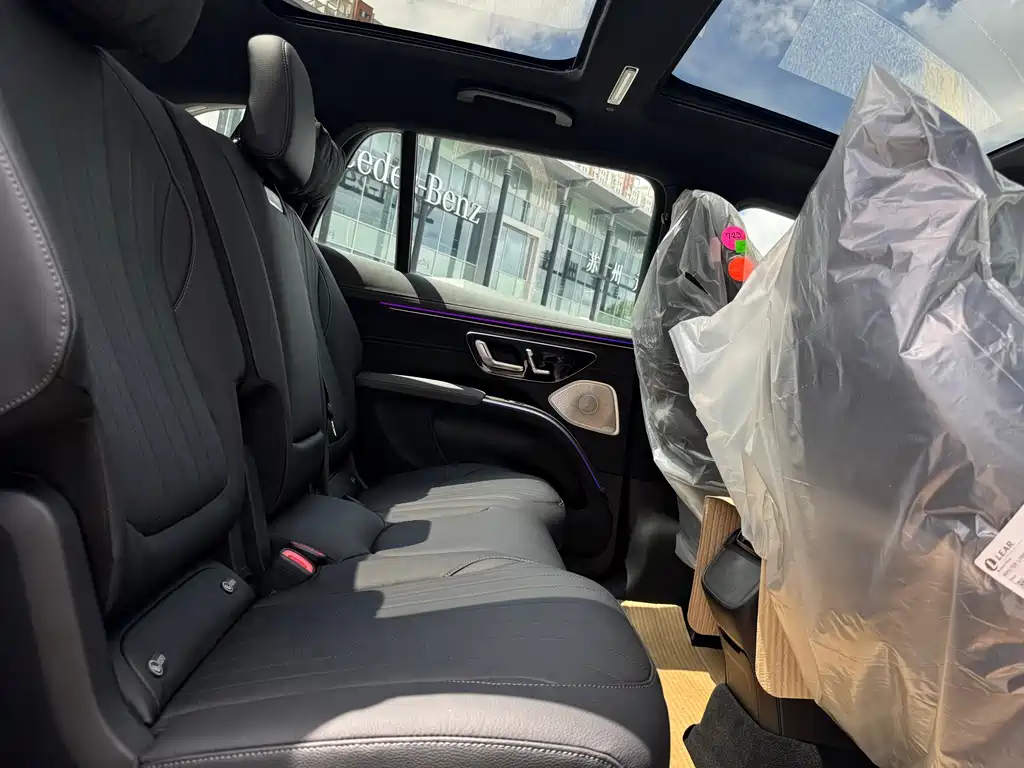 Mercedes-Benz EQS SUV — миниатюра 14