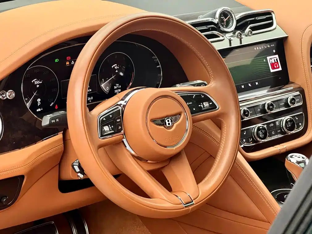 Bentley Bentayga — миниатюра 9