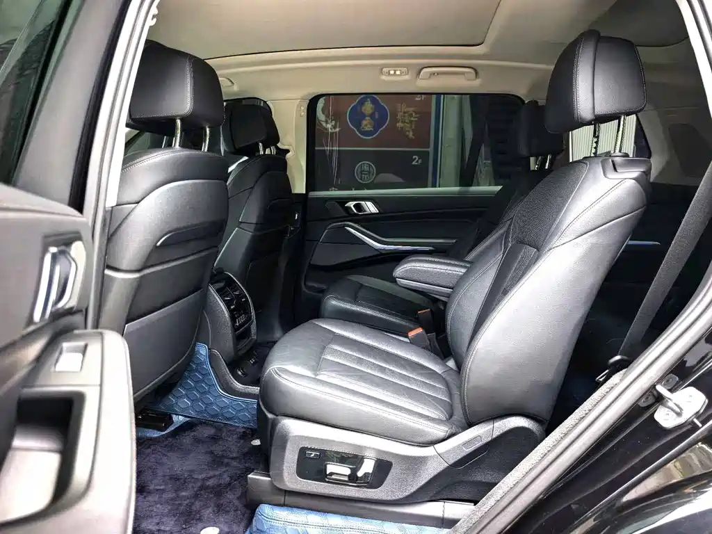 BMW X7 — миниатюра 8