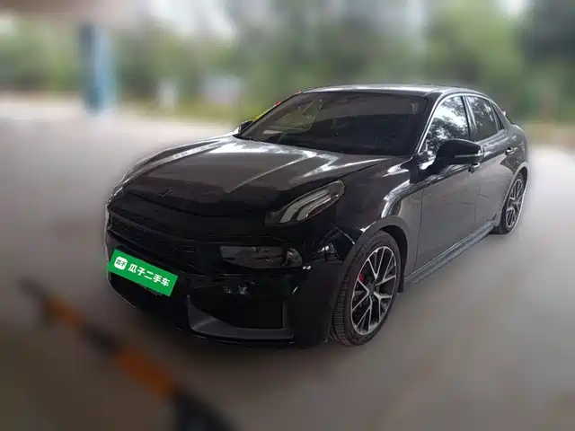 Lynk & Co 03