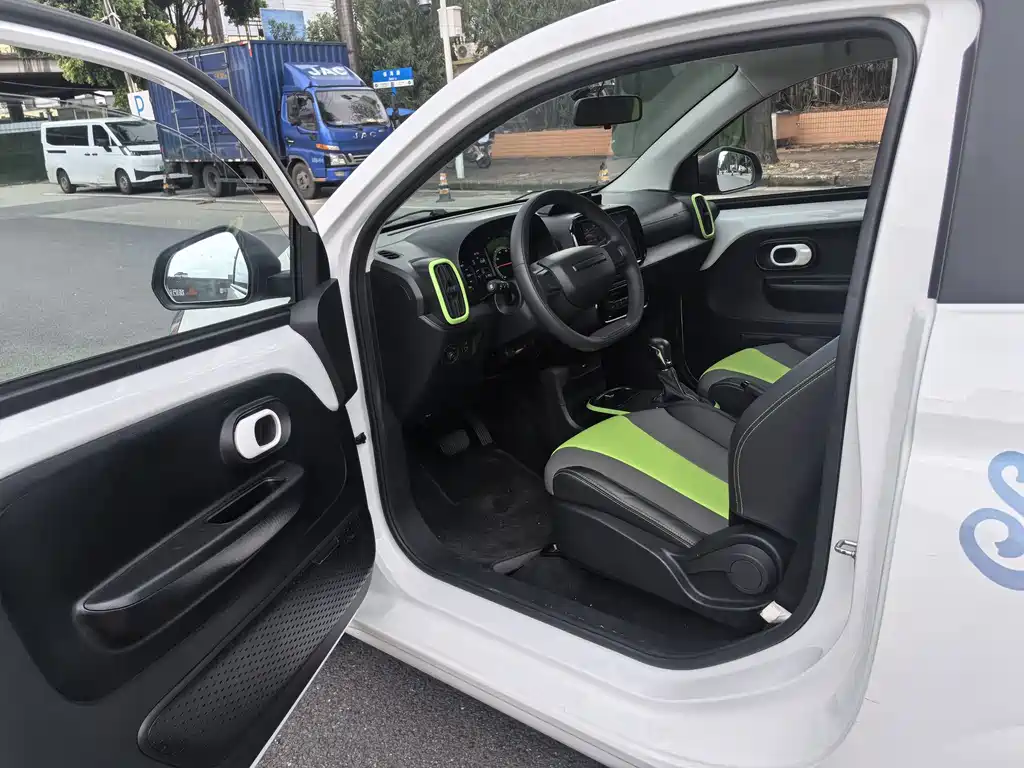 Roewe Clever — миниатюра 10
