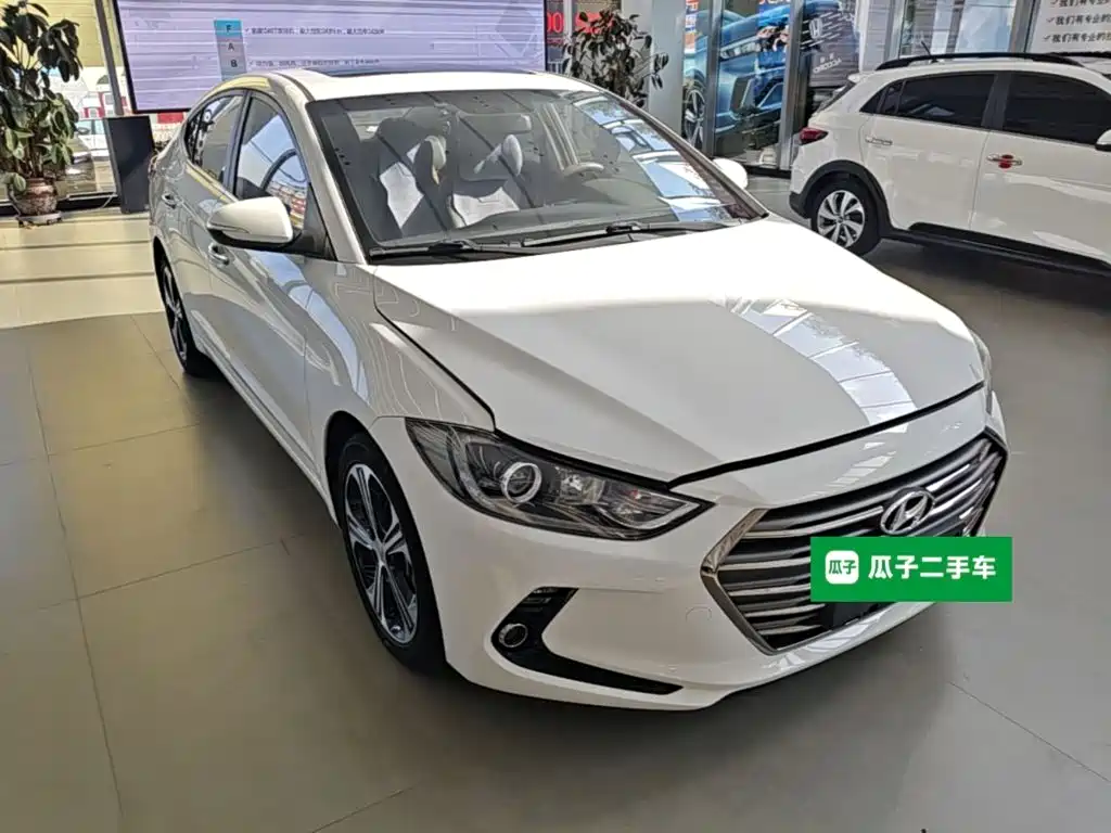 Hyundai Elantra — миниатюра 4