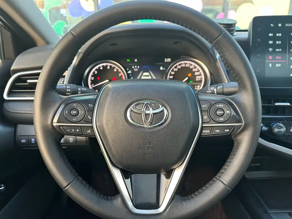 TOYOTA CAMRY