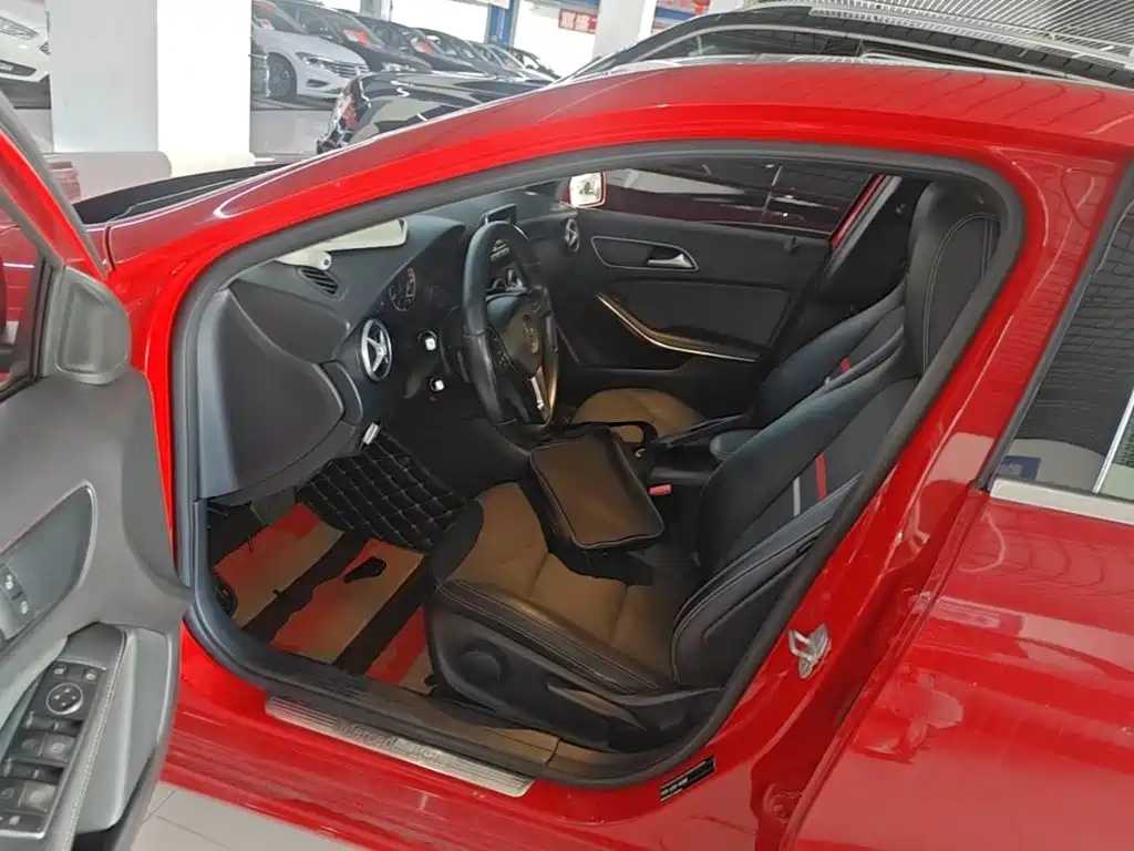 Mercedes-Benz A-Class (Import) — миниатюра 15