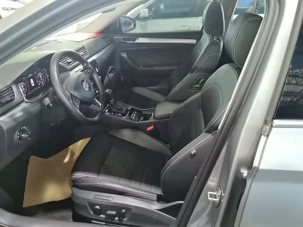 Skoda Superb — миниатюра 15