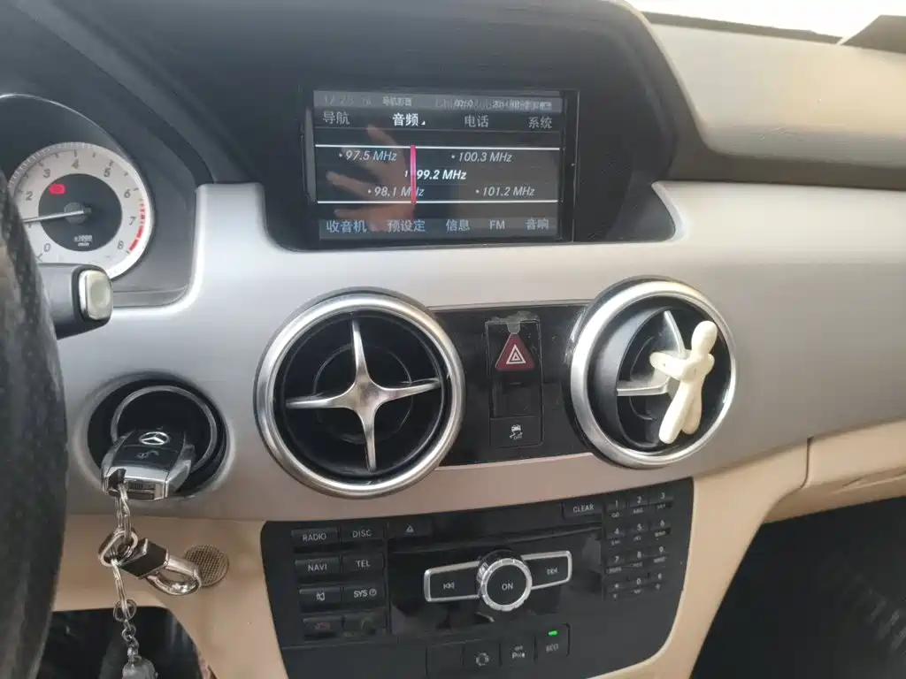 Mercedes-Benz GLK-Class — миниатюра 14
