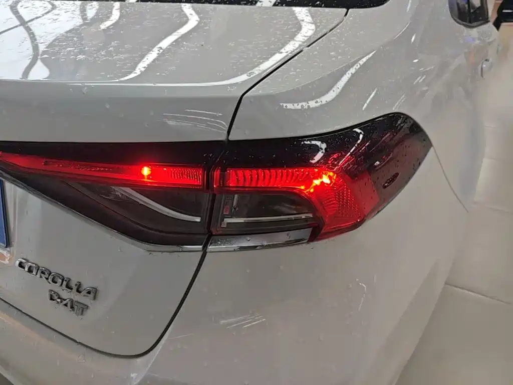 Toyota Corolla — миниатюра 8