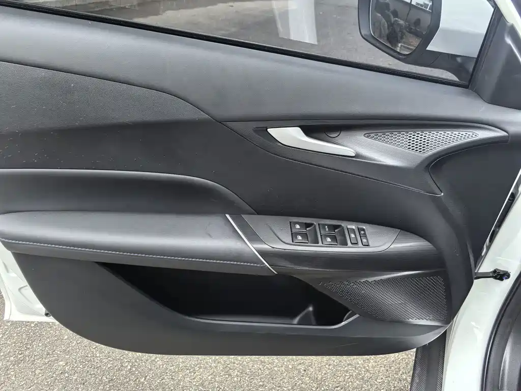 Changan Eado — миниатюра 5