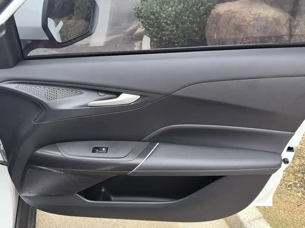 Changan Eado — миниатюра 13