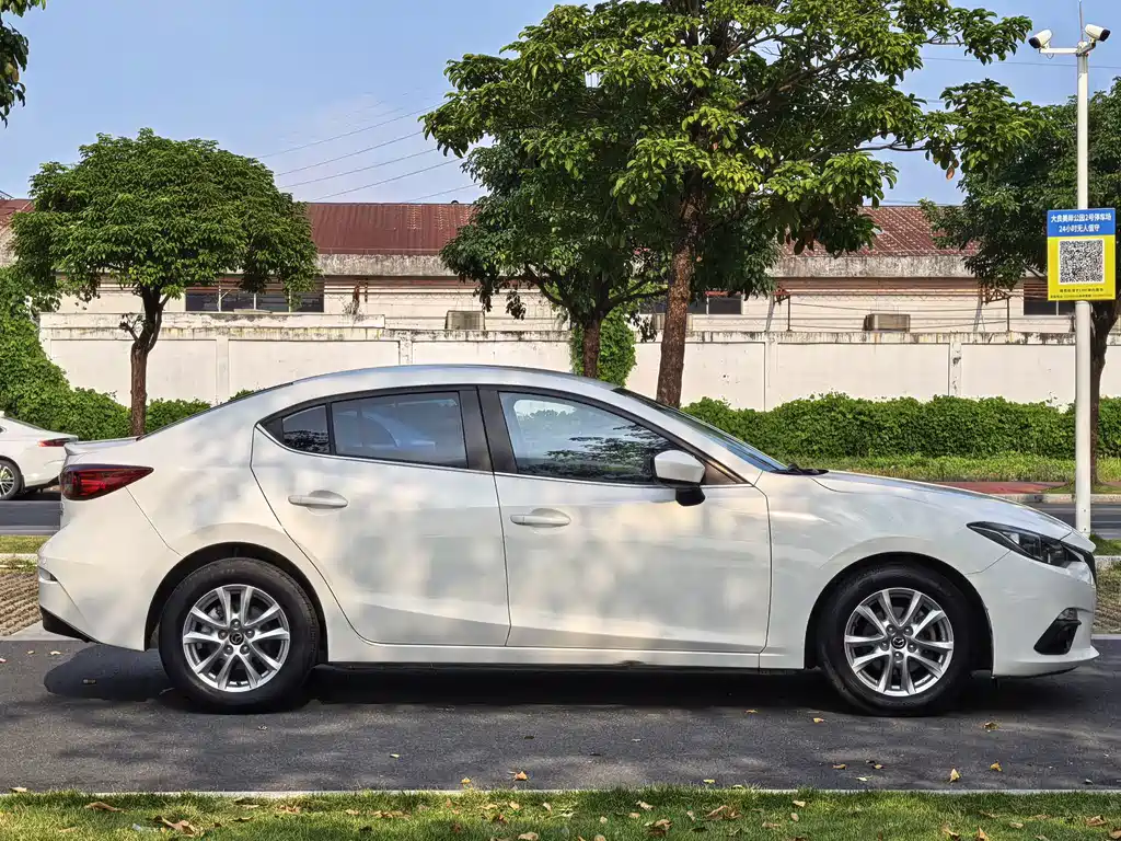 Mazda 3 Axela — миниатюра 4
