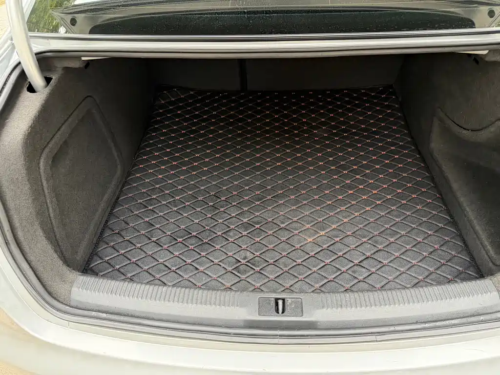 Audi A4L — миниатюра 14