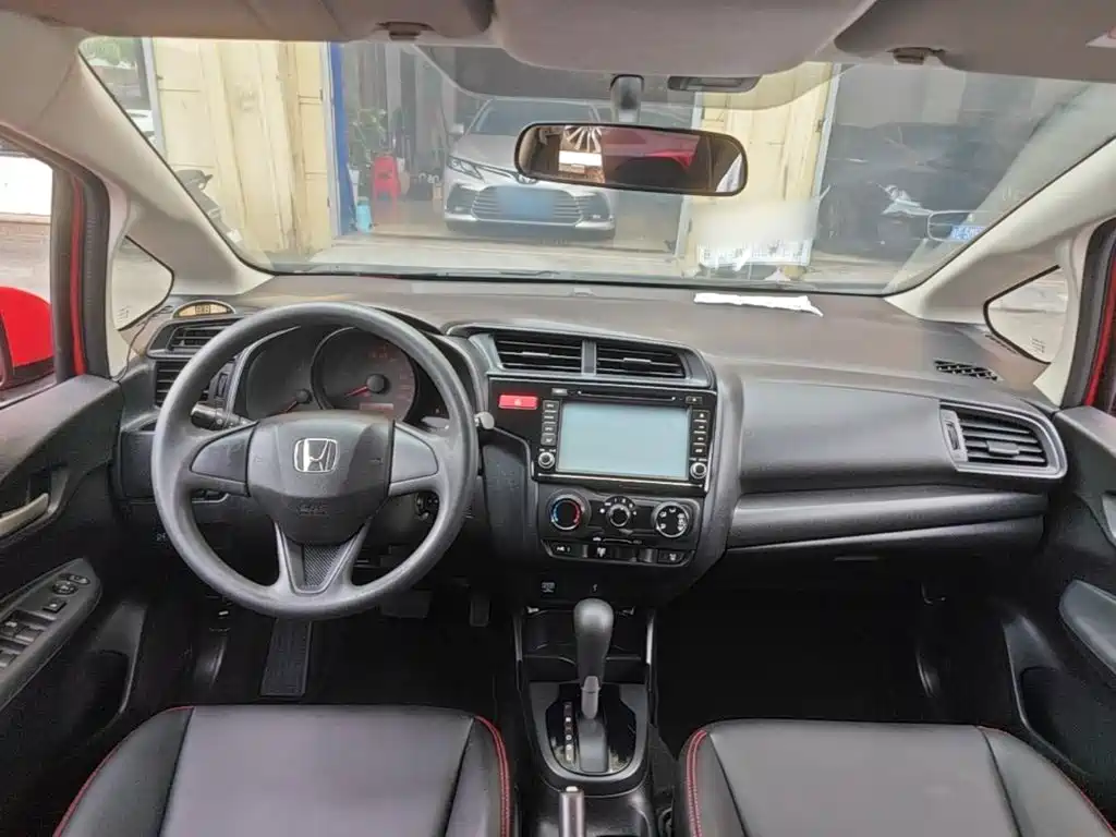 Honda Fit — миниатюра 10