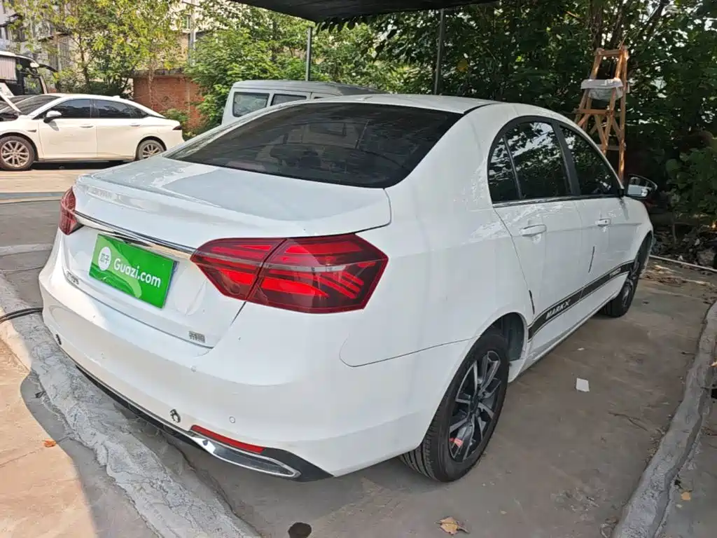 Geely Emgrand — миниатюра 7