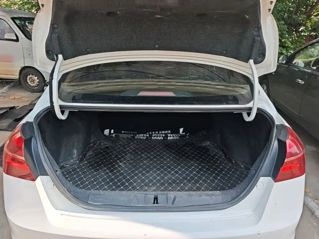 Geely Emgrand — миниатюра 19
