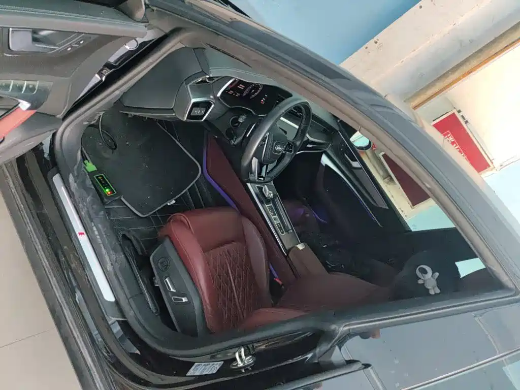 Audi A7L 2024 45 TFSI quattro