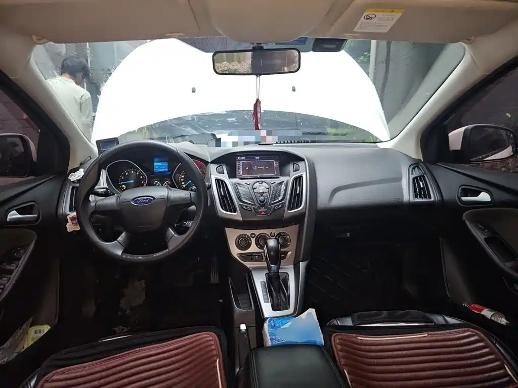 Ford Focus — миниатюра 10