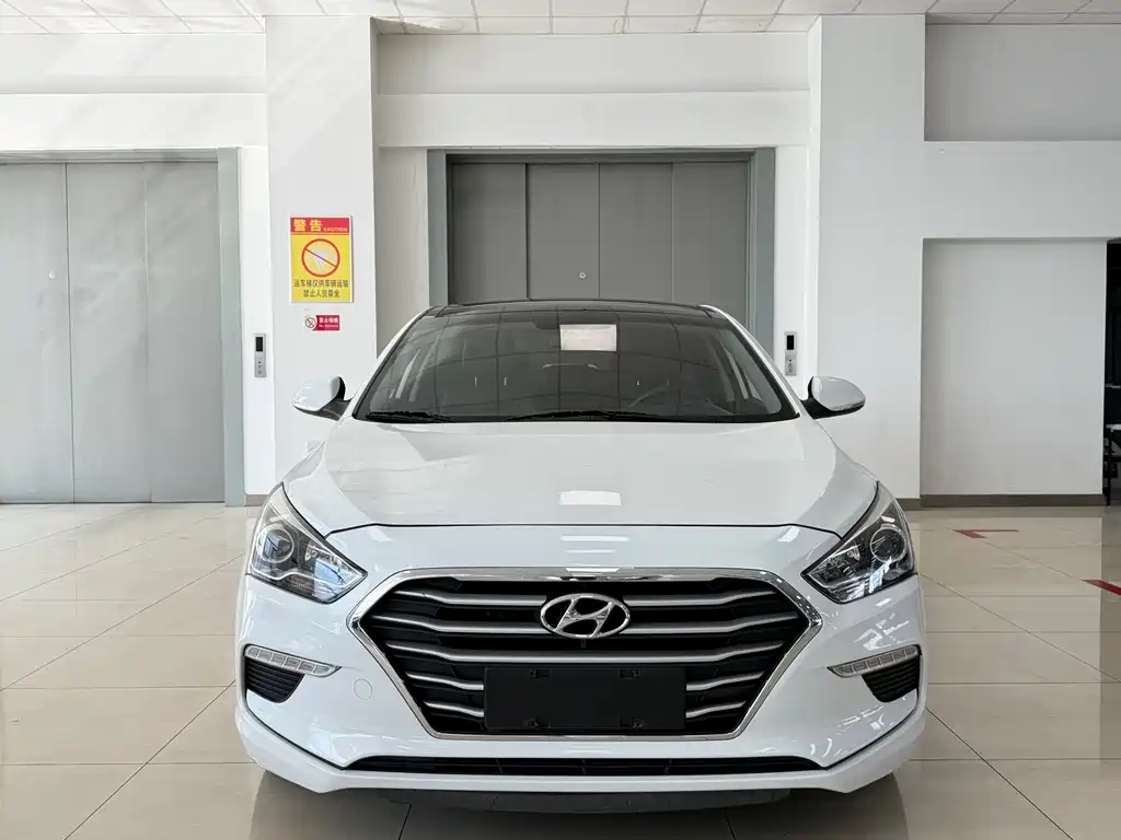 Hyundai Mistra 2019 1.8L AT GLS V