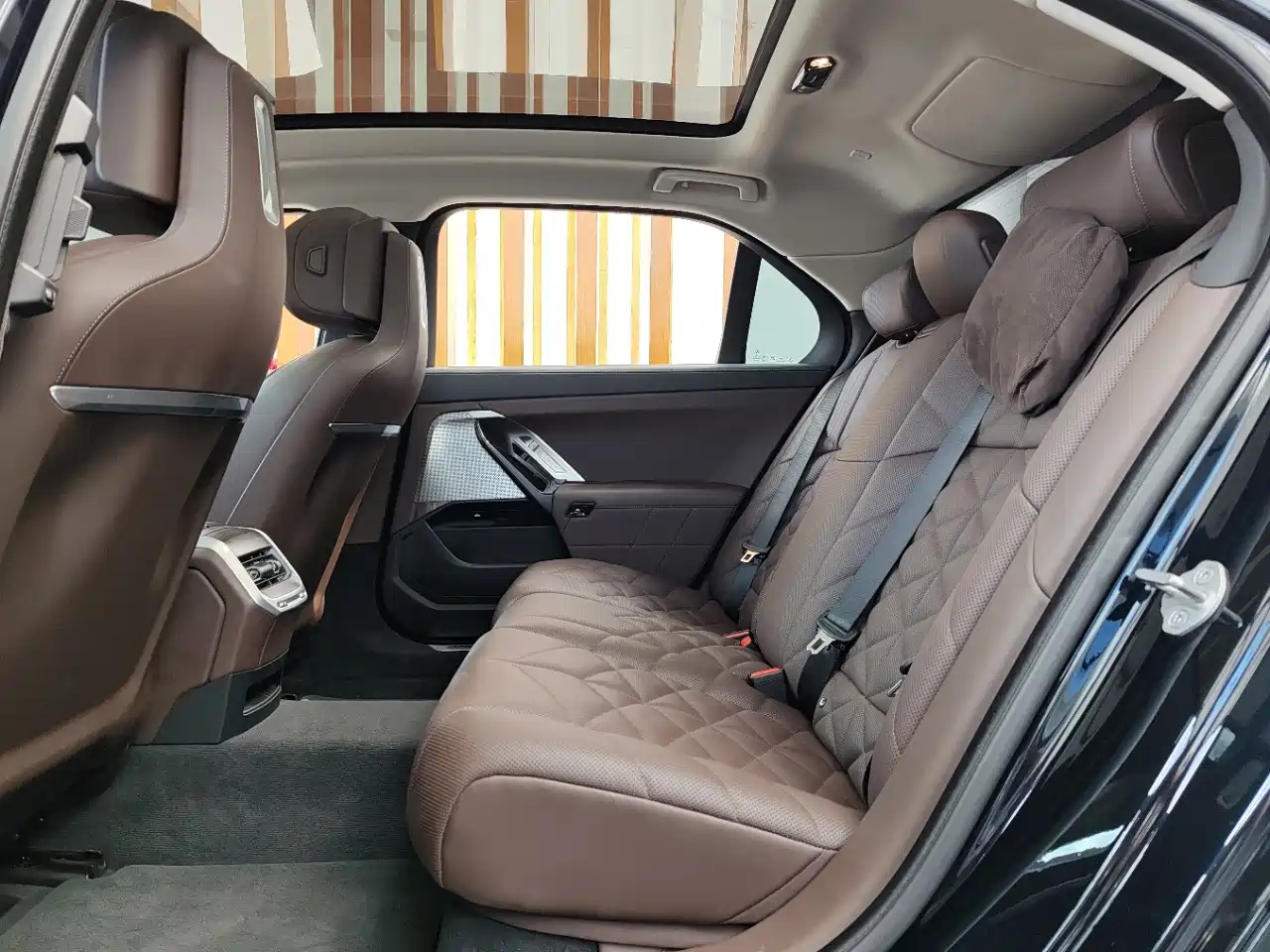 BMW i7 id 4685952 из Китая 9