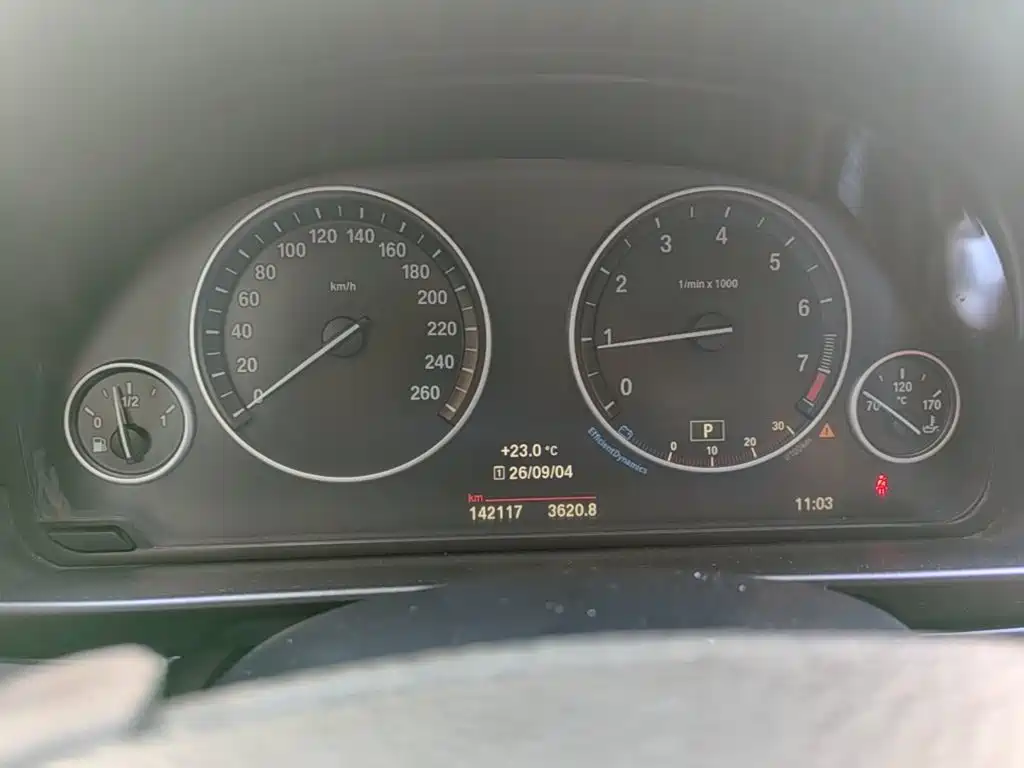 BMW 5 Series — миниатюра 12