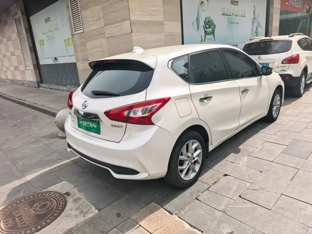 Nissan Tiida — миниатюра 4