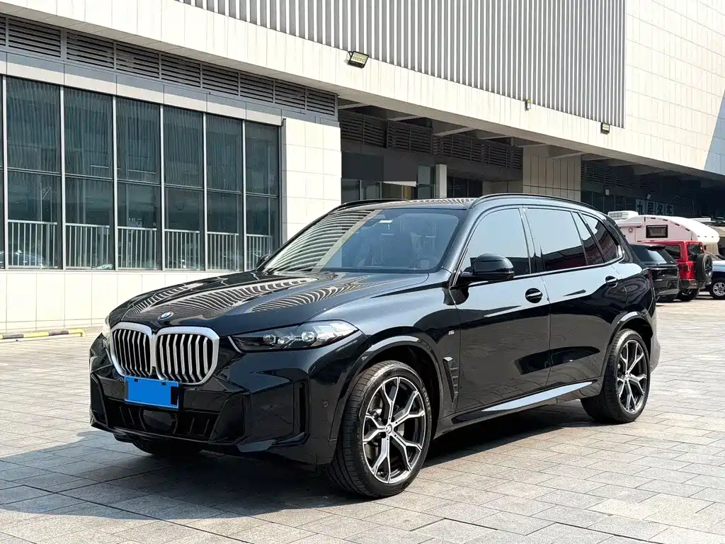 BMW X5 2025 xDrive 30Li Premium M Sport