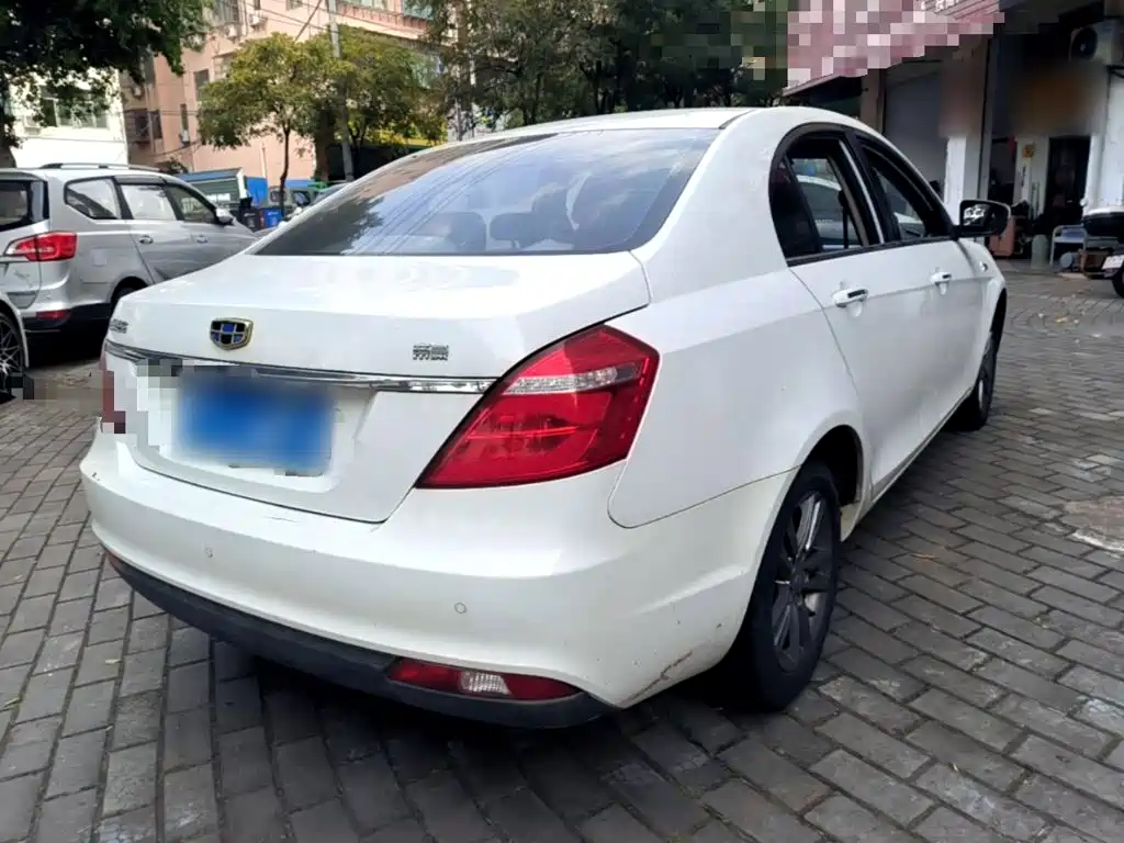 Geely Emgrand — миниатюра 7