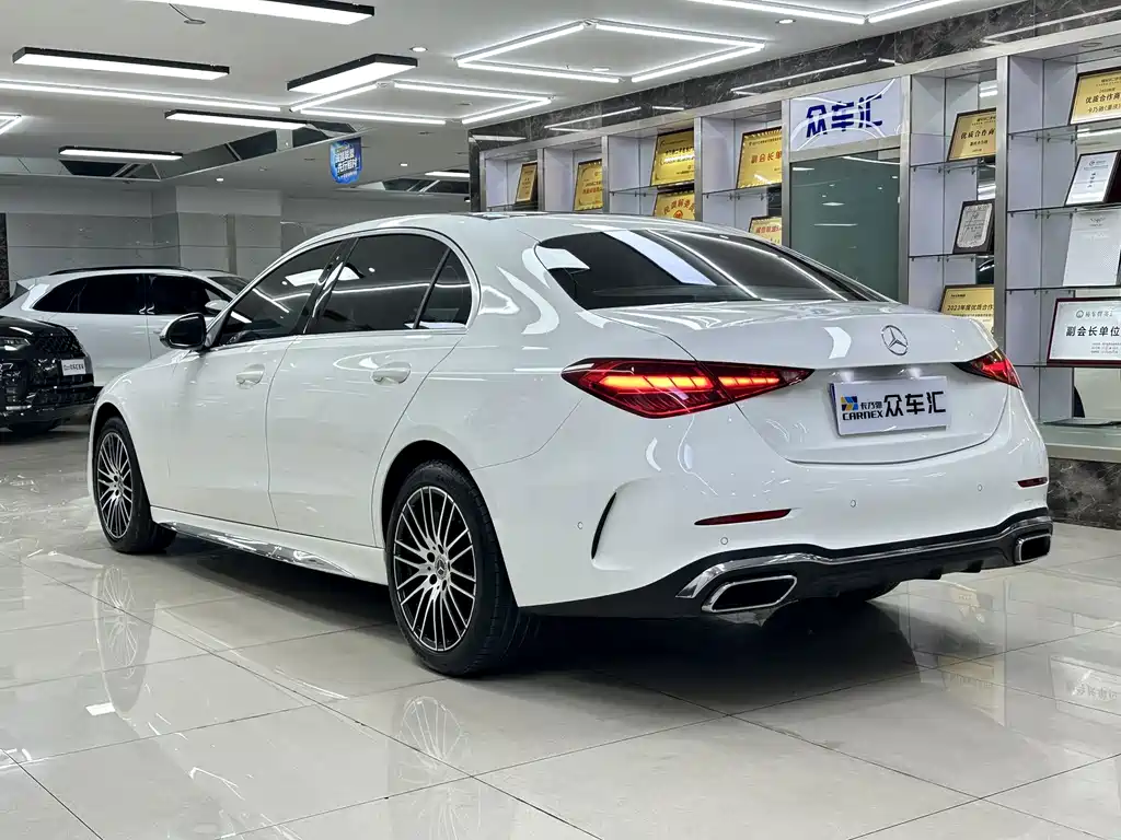 Mercedes-Benz C-Class — миниатюра 4
