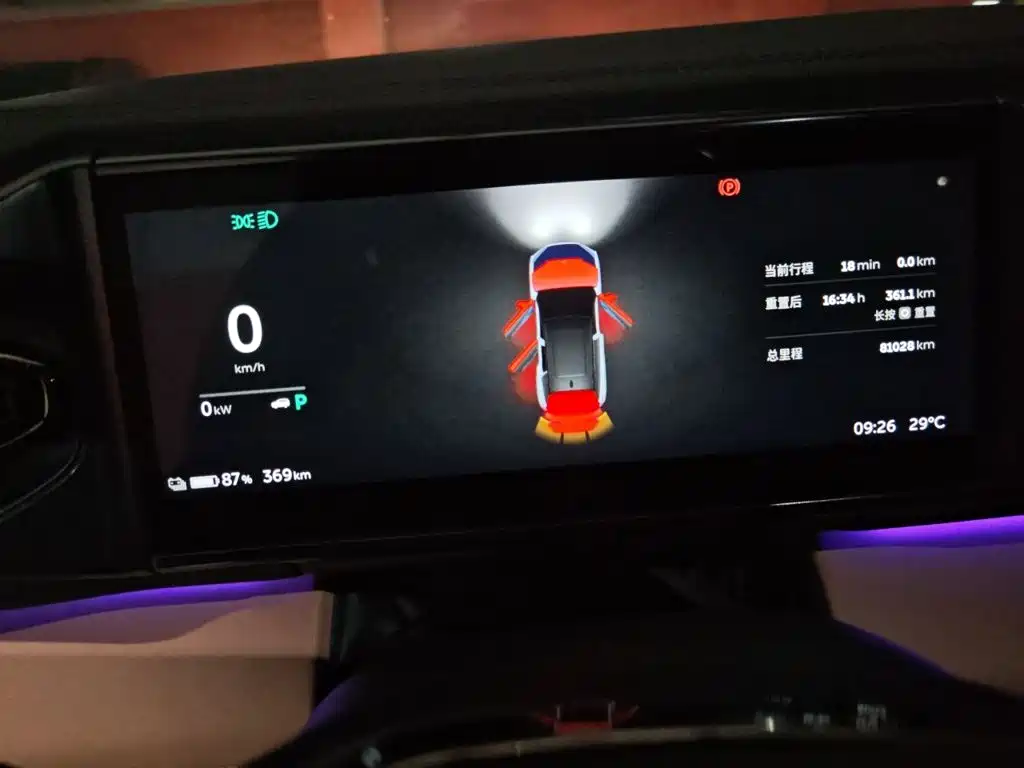 NIO ES6 — миниатюра 7