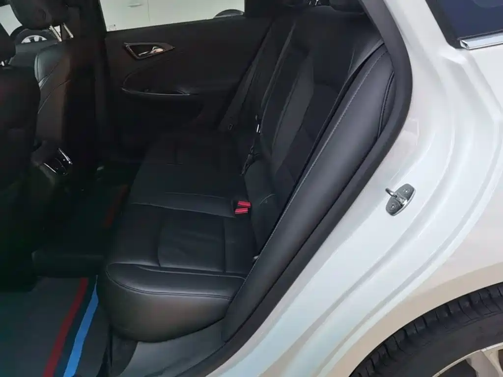 Chevrolet Malibu XL — миниатюра 17