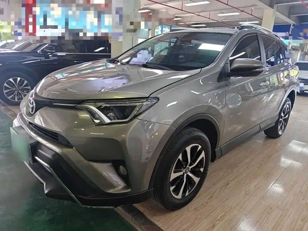 Toyota RAV4 — миниатюра 2