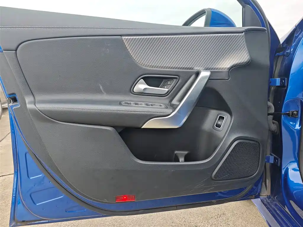 Mercedes-Benz A-Class A 2023 A 200 L