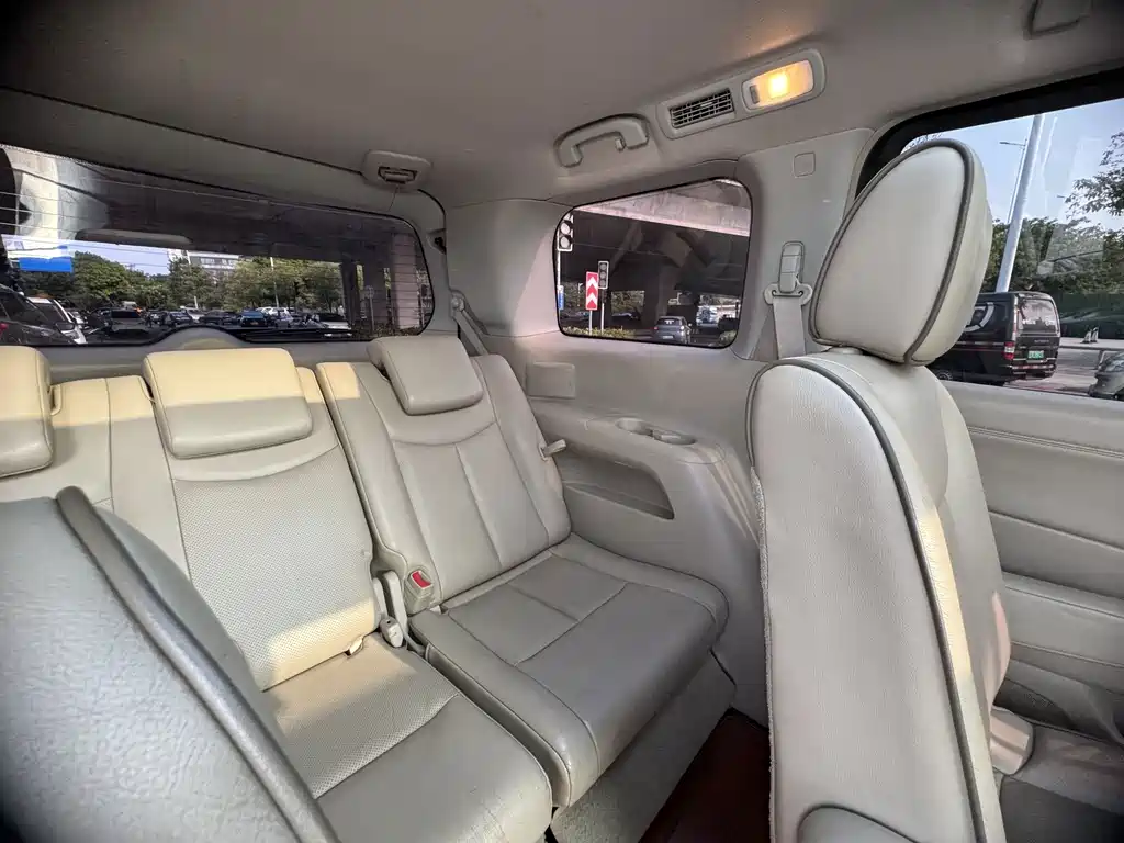 Nissan Quest — миниатюра 18