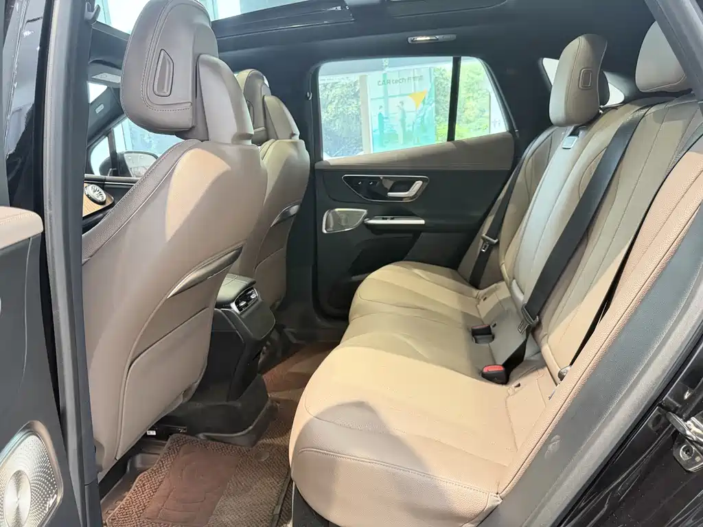 Mercedes-Benz EQE SUV — миниатюра 19