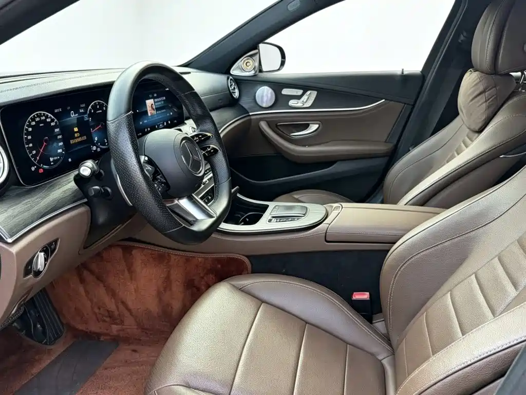 Mercedes-Benz E-Class — миниатюра 4